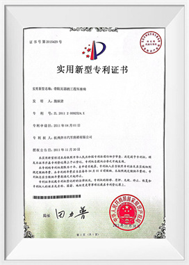 Technické sedadlo vozidla s tlumičem